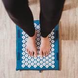 Kanjo Acupressure Foot Mat Sapphire / White Cotton-Linen Fabric / Memory Foam / Plastic 14 X 16 Inch (1236437_EA) 1/EA