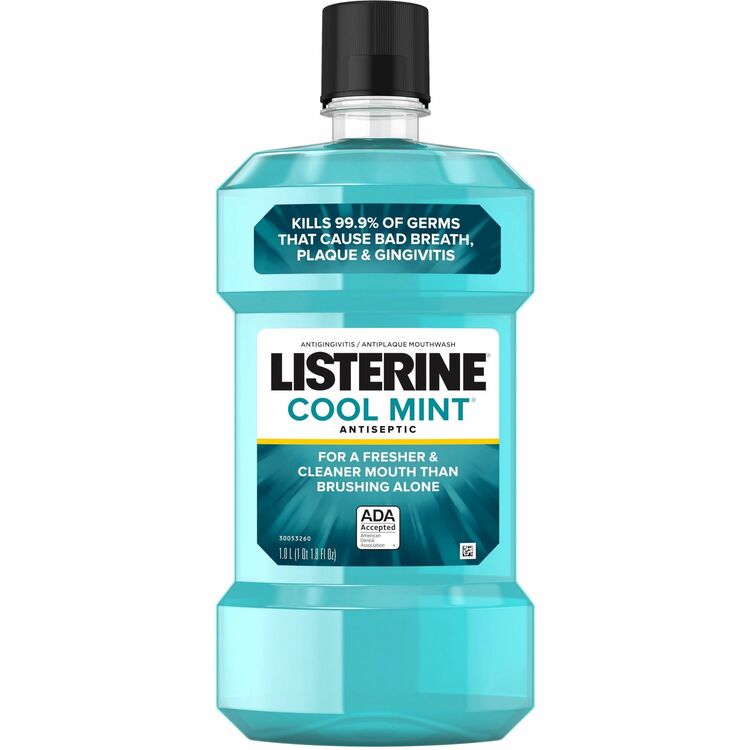 LISTERINE&reg; Cool Mint Antiseptic Mouthwash, Cool Mint, 1.06 quart (JOJ42735)