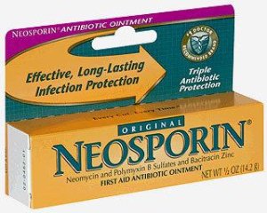 Neosporin® First Aid Antibiotic Bacitracin / Neomycin / Polymyxin B Ointment 0.5 oz. Tube (187405_EA) 1/EA