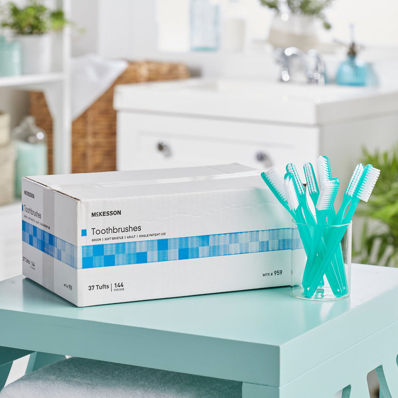 McKesson Toothbrush Green Adult Soft (888502_EA) 1/EA