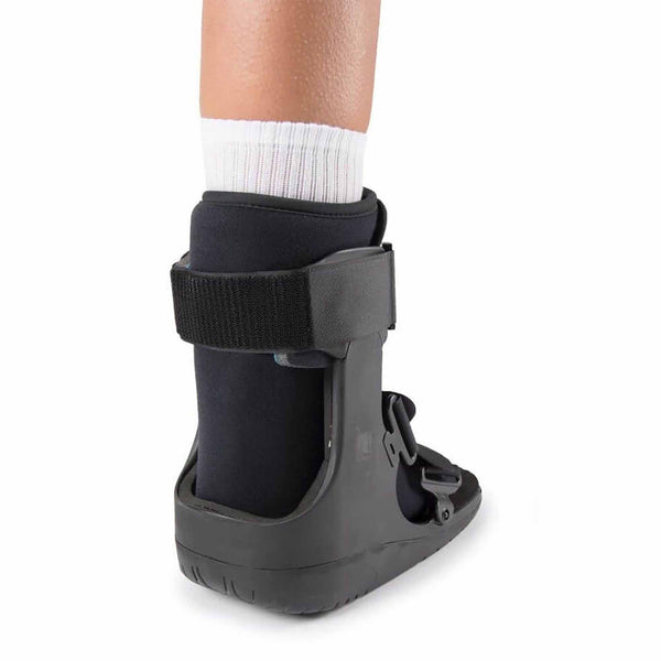 Formfit® Walker Air Air Walker Boot Pneumatic Adult Medium Short (816762_EA) 1/EA