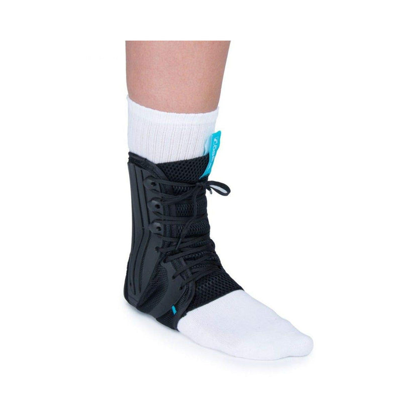 Ossur® FormFit® Ankle Brace Medium Lace-Up Foot (613419_EA) 1/EA