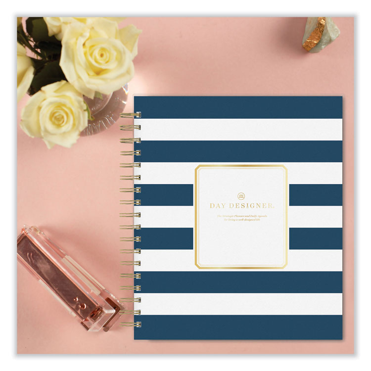 Day Designer Navy Stripe Daily/Monthly Planner, Horizontal Stripe Artwork, 10 x 8, Navy/White Cover, 12-Month (Jan-Dec): 2025 (BLS142098)