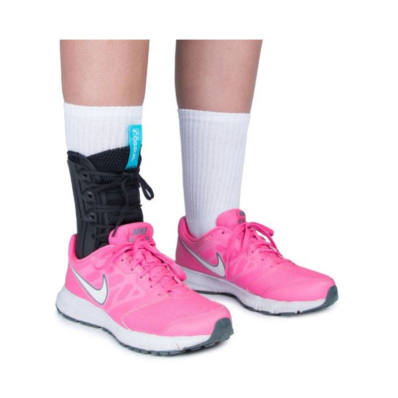 Ossur® FormFit® Ankle Brace Medium Lace-Up Foot (613419_EA) 1/EA