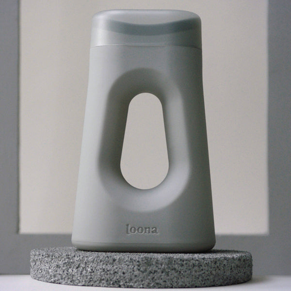 The Loona Female Urinal 30 oz. With Closure Single Patient Use (1234488_EA) 1/EA