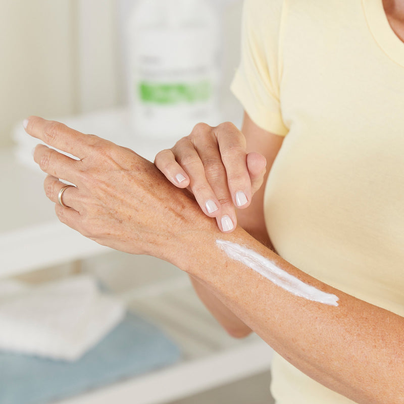 McKesson Hand and Body Moisturizer 1 gal. Jug Cucumber Melon Scent Lotion (877024_CS) 4/CS