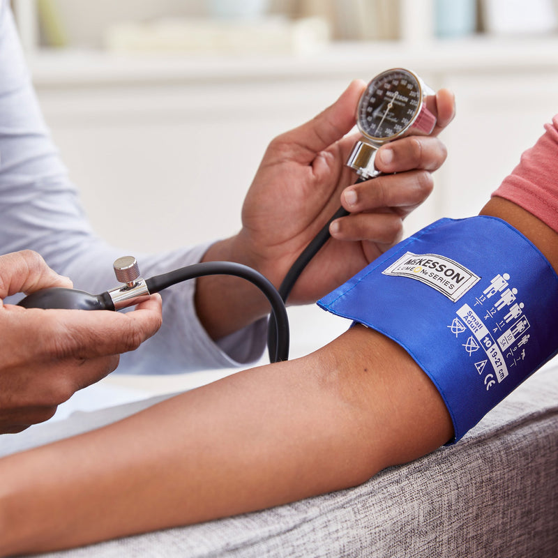 McKesson LUMEON™ Aneroid Sphygmomanometer Unit Small Adult Cuff Nylon Cuff 19 - 27 cm Pocket Aneroid (803182_CS) 20/CS