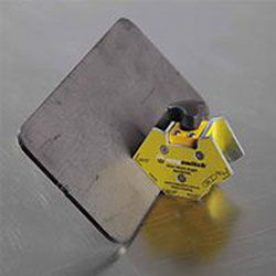 Magswitch Mini Multi-Angle Welding Magnets, 80 lb (474-8100350) Each