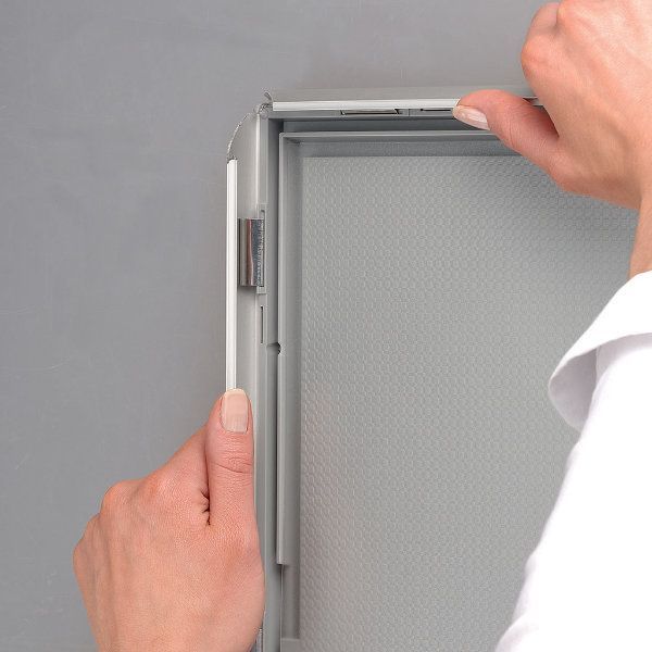 Opti Frame 8,5'' X 11''  Poster Size 1" Silver Color Profile, Mitred Corner, With Back Support (UCP255N181x2990) Each