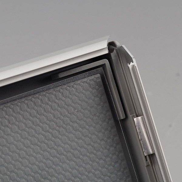 Opti Frame 5'' X 7'' Poster Size 0,55" Silver Color Profile, Mitred Corner, With Back Support (UCP145N157x2000) Each